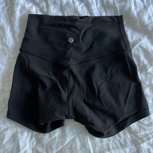 Lulu align short - size 4